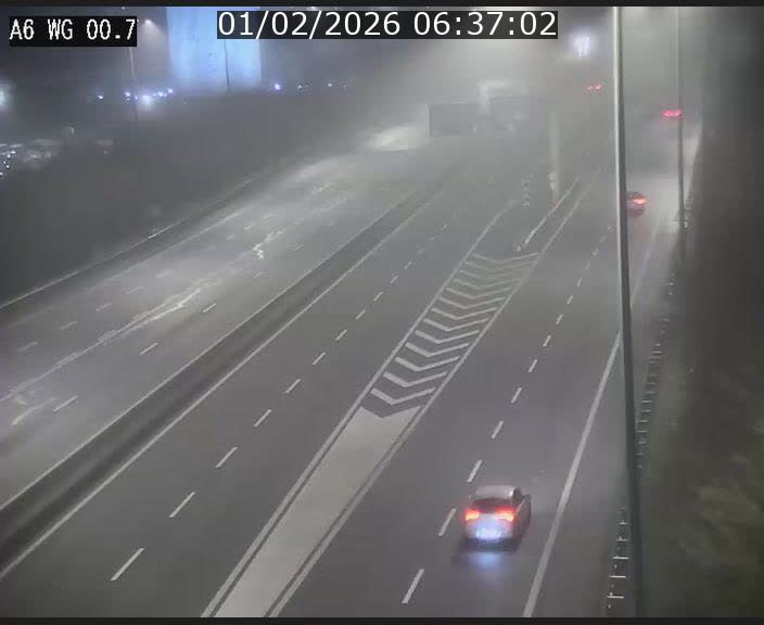 <h2>Traffic live webcam Luxembourg Croix de Cessange - A6 - BK 0.7 - direction A3 France</h2>