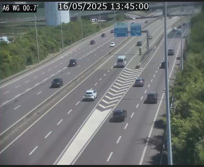 <h2>Traffic live webcam Luxembourg Croix de Cessange - A6 - BK 0.7 - direction A3 France</h2>