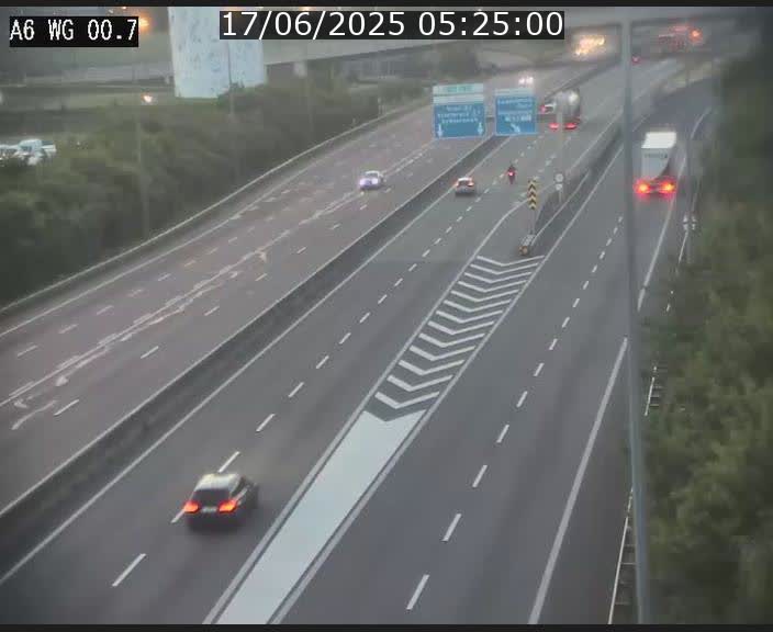 <h2>Traffic live webcam Luxembourg Croix de Cessange - A6 - BK 0.7 - direction A3 France</h2>