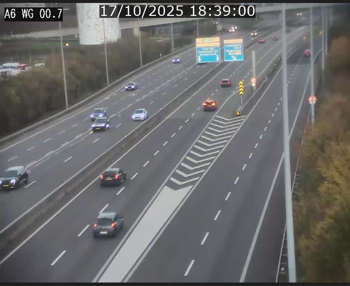 <h2>Traffic live webcam Luxembourg Croix de Cessange - A6 - BK 0.7 - direction A3 France</h2>
