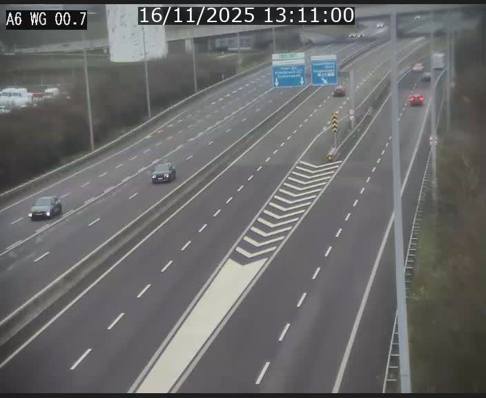 <h2>Traffic live webcam Luxembourg Croix de Cessange - A6 - BK 0.7 - direction A3 France</h2>