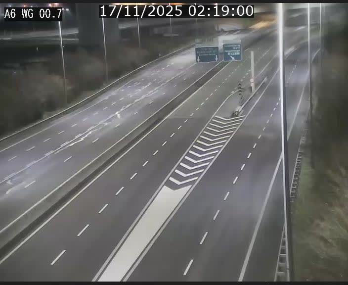 Traffic live webcam Luxembourg Croix de Cessange - A6 - BK 0.7 - direction A3 France