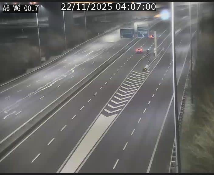 <h2>Traffic live webcam Luxembourg Croix de Cessange - A6 - BK 0.7 - direction A3 France</h2>