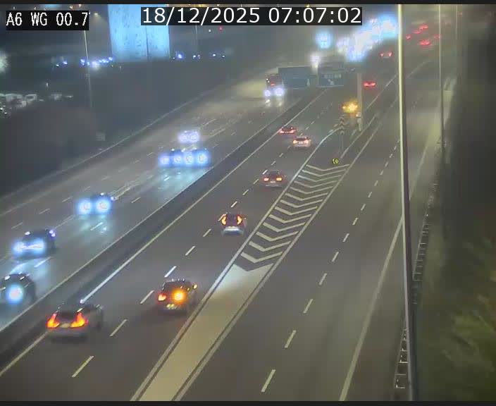 <h2>Traffic live webcam Luxembourg Croix de Cessange - A6 - BK 0.7 - direction A3 France</h2>