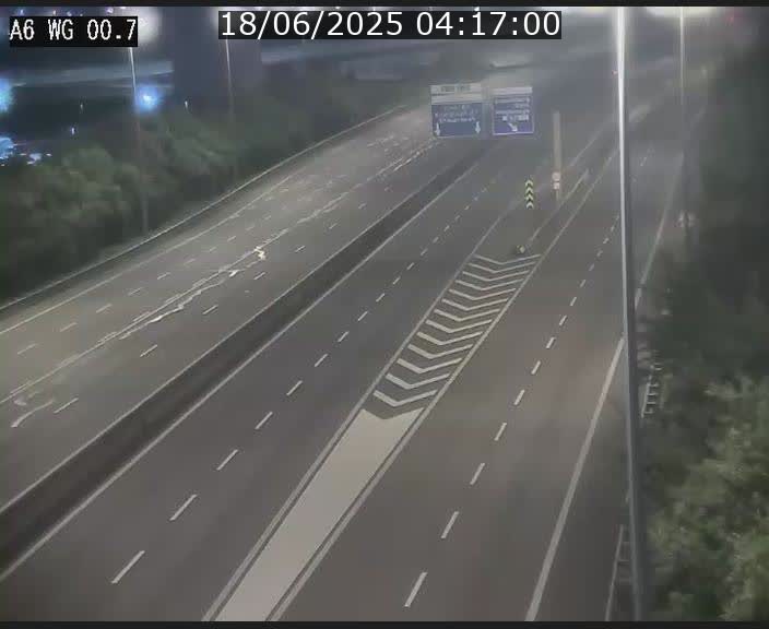 Traffic live webcam Luxembourg Croix de Cessange - A6 - BK 0.7 - direction A3 France