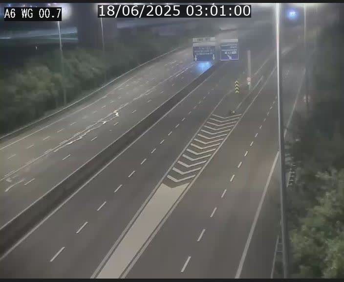 Traffic live webcam Luxembourg Croix de Cessange - A6 - BK 0.7 - direction A3 France