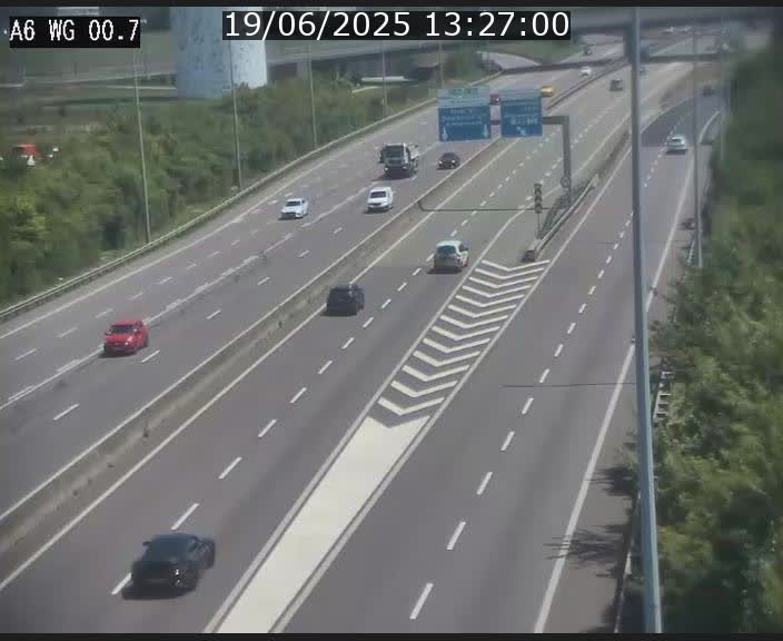 Traffic live webcam Luxembourg Croix de Cessange - A6 - BK 0.7 - direction A3 France