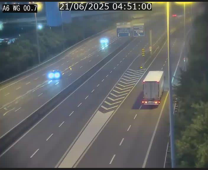 Traffic live webcam Luxembourg Croix de Cessange - A6 - BK 0.7 - direction A3 France