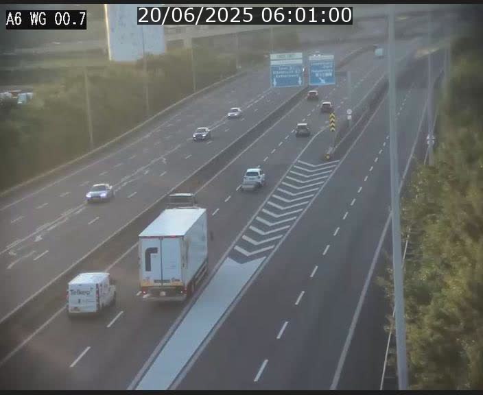 Traffic live webcam Luxembourg Croix de Cessange - A6 - BK 0.7 - direction A3 France