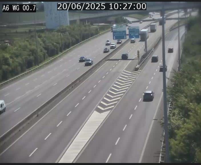 Traffic live webcam Luxembourg Croix de Cessange - A6 - BK 0.7 - direction A3 France