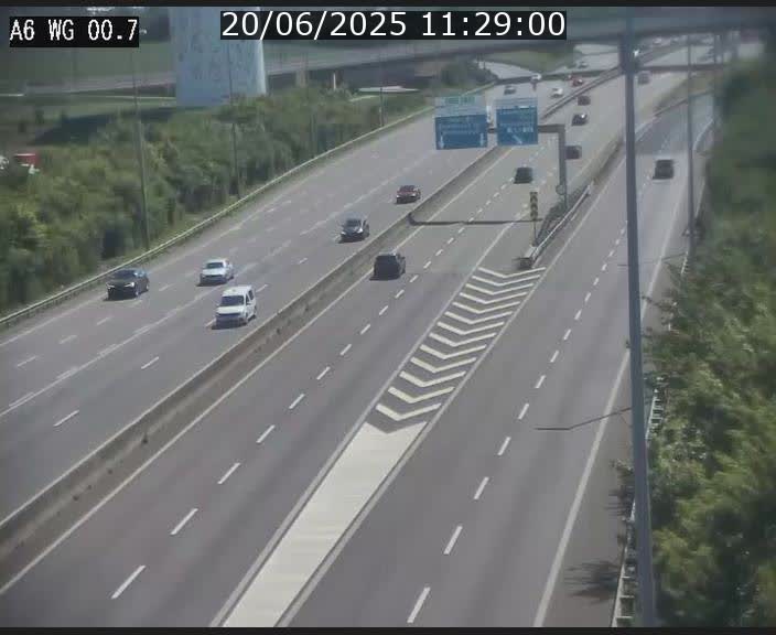 Traffic live webcam Luxembourg Croix de Cessange - A6 - BK 0.7 - direction A3 France