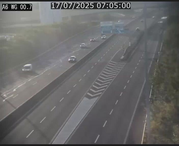 Traffic live webcam Luxembourg Croix de Cessange - A6 - BK 0.7 - direction A3 France
