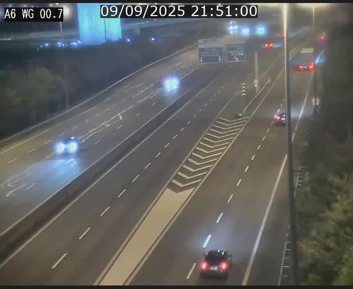 Traffic live webcam Luxembourg Croix de Cessange - A6 - BK 0.7 - direction A3 France