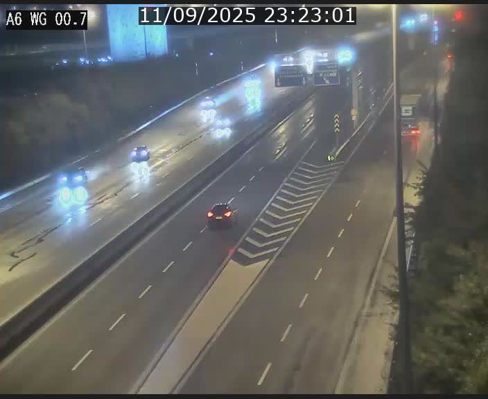 Traffic live webcam Luxembourg Croix de Cessange - A6 - BK 0.7 - direction A3 France