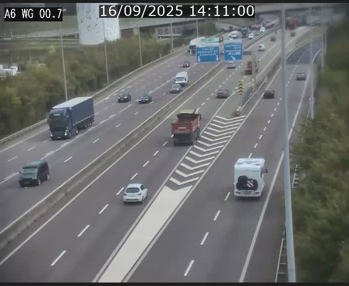 Traffic live webcam Luxembourg Croix de Cessange - A6 - BK 0.7 - direction A3 France