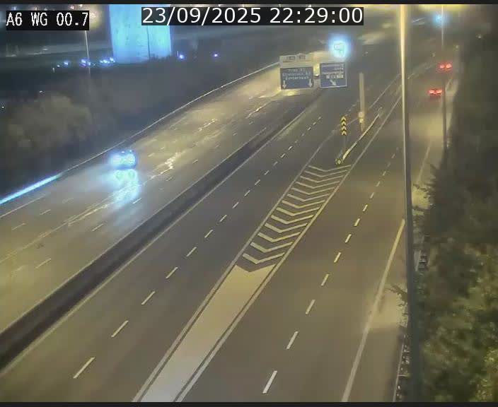 Traffic live webcam Luxembourg Croix de Cessange - A6 - BK 0.7 - direction A3 France
