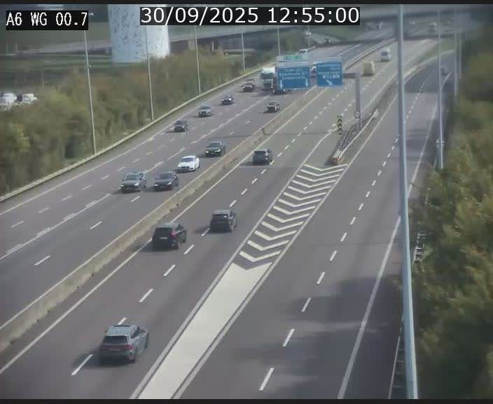 Traffic live webcam Luxembourg Croix de Cessange - A6 - BK 0.7 - direction A3 France