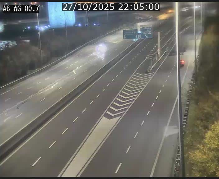 Traffic live webcam Luxembourg Croix de Cessange - A6 - BK 0.7 - direction A3 France