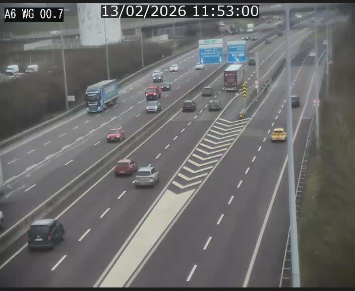 Traffic live webcam Luxembourg Croix de Cessange - A6 - BK 0.7 - direction A3 France