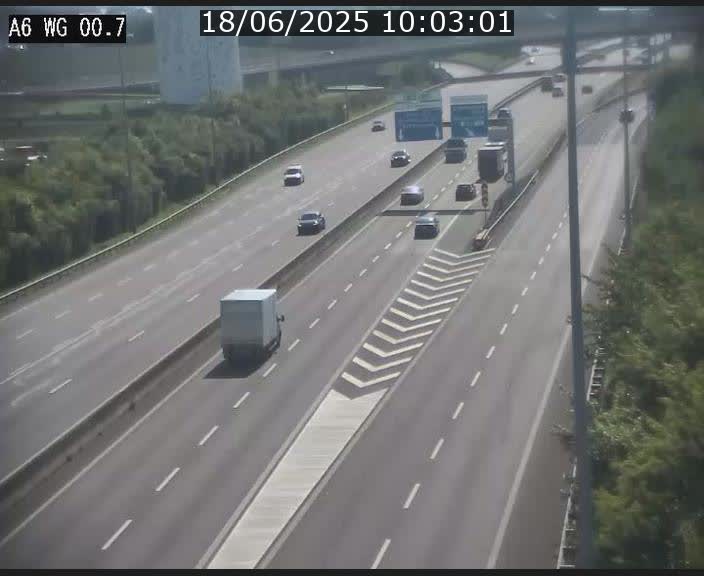 Traffic live webcam Luxembourg Croix de Cessange - A6 - BK 0.7 - direction A3 France