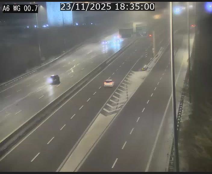 <h2>Traffic live webcam Luxembourg Croix de Cessange - A6 - BK 0.7 - direction A3 France</h2>