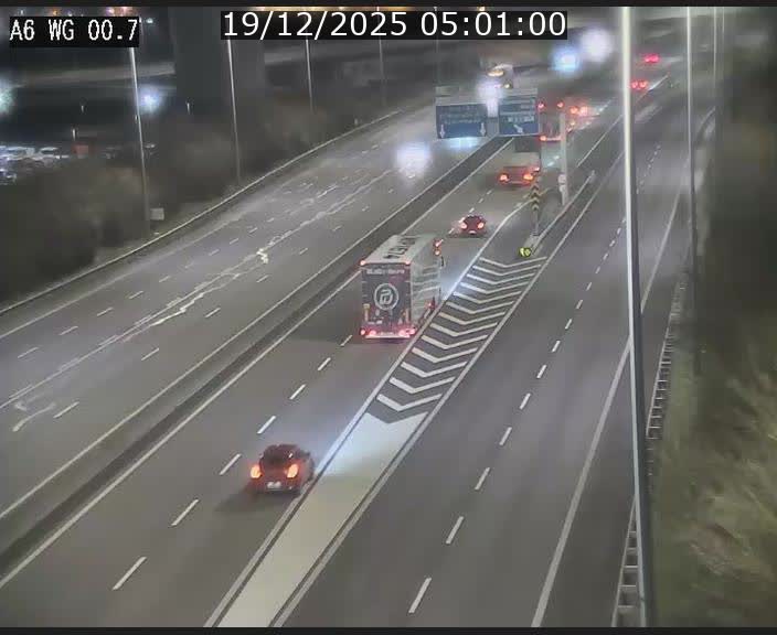 <h2>Traffic live webcam Luxembourg Croix de Cessange - A6 - BK 0.7 - direction A3 France</h2>