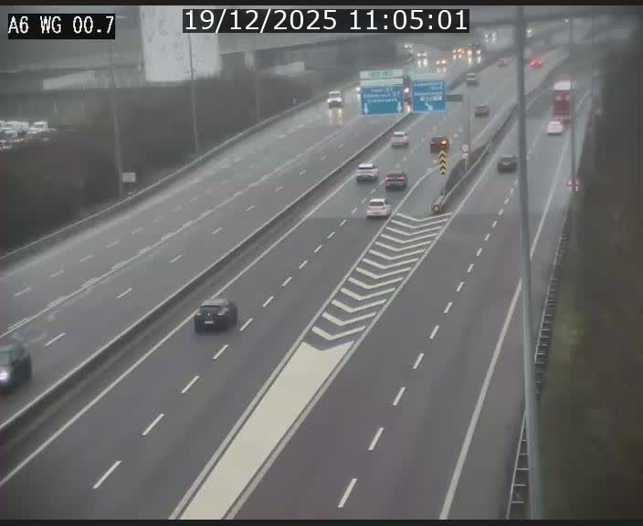 <h2>Traffic live webcam Luxembourg Croix de Cessange - A6 - BK 0.7 - direction A3 France</h2>