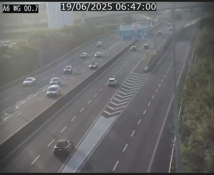 <h2>Traffic live webcam Luxembourg Croix de Cessange - A6 - BK 0.7 - direction A3 France</h2>