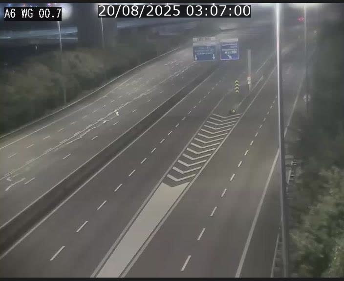 <h2>Traffic live webcam Luxembourg Croix de Cessange - A6 - BK 0.7 - direction A3 France</h2>