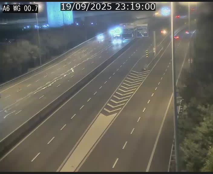 Traffic live webcam Luxembourg Croix de Cessange - A6 - BK 0.7 - direction A3 France