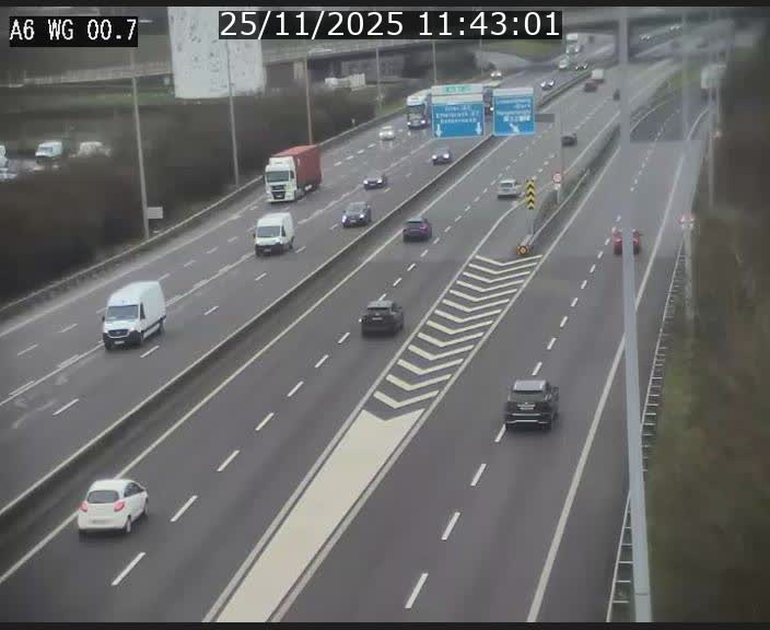 <h2>Traffic live webcam Luxembourg Croix de Cessange - A6 - BK 0.7 - direction A3 France</h2>