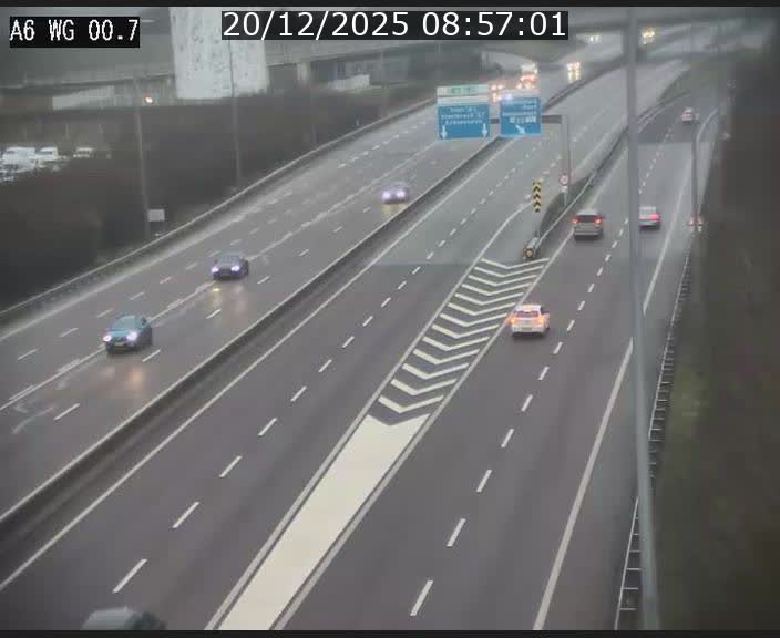 <h2>Traffic live webcam Luxembourg Croix de Cessange - A6 - BK 0.7 - direction A3 France</h2>
