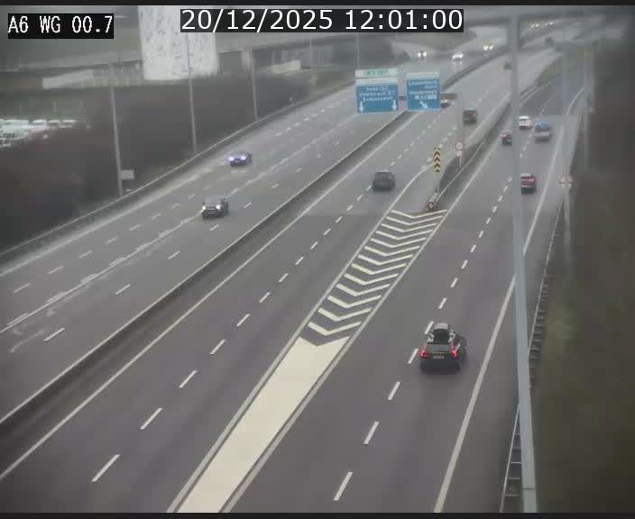 <h2>Traffic live webcam Luxembourg Croix de Cessange - A6 - BK 0.7 - direction A3 France</h2>
