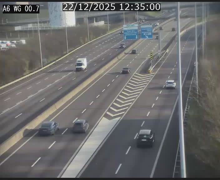 <h2>Traffic live webcam Luxembourg Croix de Cessange - A6 - BK 0.7 - direction A3 France</h2>