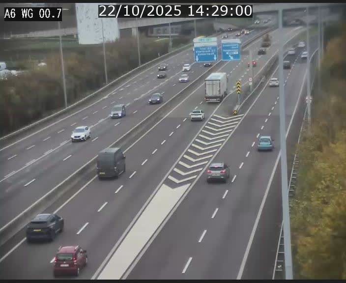 Traffic live webcam Luxembourg Croix de Cessange - A6 - BK 0.7 - direction A3 France
