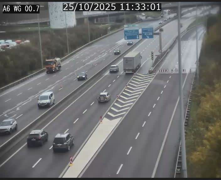 <h2>Traffic live webcam Luxembourg Croix de Cessange - A6 - BK 0.7 - direction A3 France</h2>