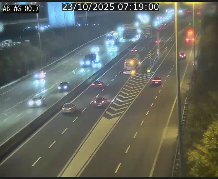<h2>Traffic live webcam Luxembourg Croix de Cessange - A6 - BK 0.7 - direction A3 France</h2>