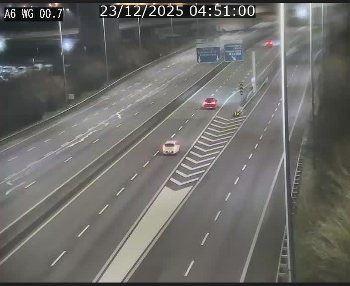 <h2>Traffic live webcam Luxembourg Croix de Cessange - A6 - BK 0.7 - direction A3 France</h2>