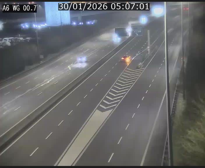 Traffic live webcam Luxembourg Croix de Cessange - A6 - BK 0.7 - direction A3 France