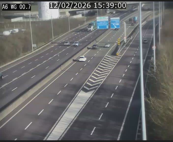 <h2>Traffic live webcam Luxembourg Croix de Cessange - A6 - BK 0.7 - direction A3 France</h2>