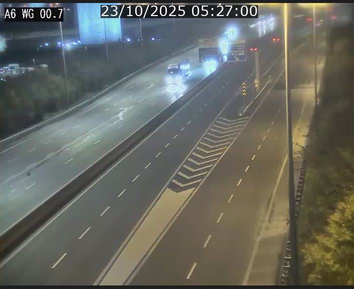 <h2>Traffic live webcam Luxembourg Croix de Cessange - A6 - BK 0.7 - direction A3 France</h2>