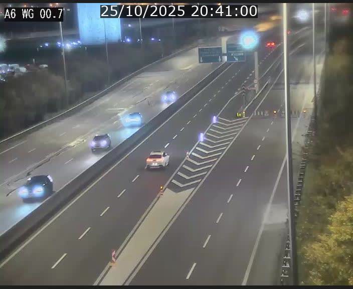 <h2>Traffic live webcam Luxembourg Croix de Cessange - A6 - BK 0.7 - direction A3 France</h2>