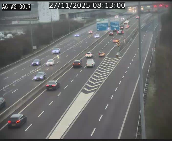 <h2>Traffic live webcam Luxembourg Croix de Cessange - A6 - BK 0.7 - direction A3 France</h2>