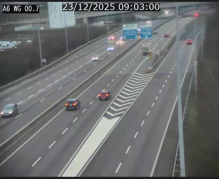 <h2>Traffic live webcam Luxembourg Croix de Cessange - A6 - BK 0.7 - direction A3 France</h2>