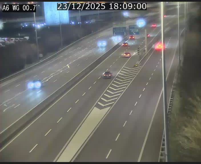 <h2>Traffic live webcam Luxembourg Croix de Cessange - A6 - BK 0.7 - direction A3 France</h2>