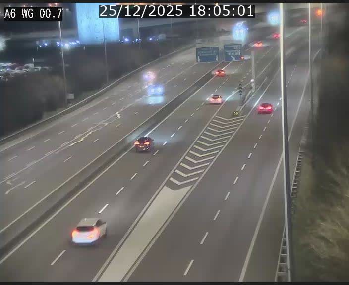 <h2>Traffic live webcam Luxembourg Croix de Cessange - A6 - BK 0.7 - direction A3 France</h2>