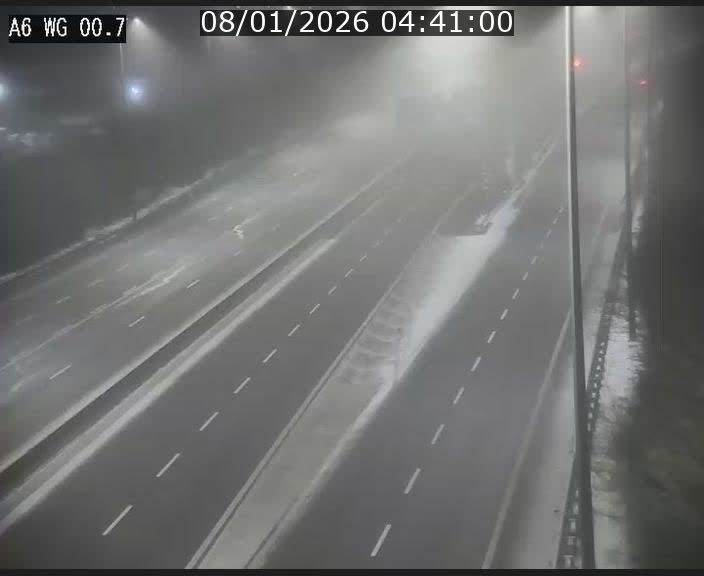 <h2>Traffic live webcam Luxembourg Croix de Cessange - A6 - BK 0.7 - direction A3 France</h2>