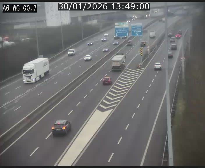 <h2>Traffic live webcam Luxembourg Croix de Cessange - A6 - BK 0.7 - direction A3 France</h2>
