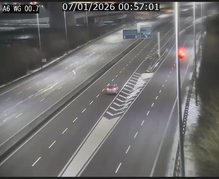 <h2>Traffic live webcam Luxembourg Croix de Cessange - A6 - BK 0.7 - direction A3 France</h2>