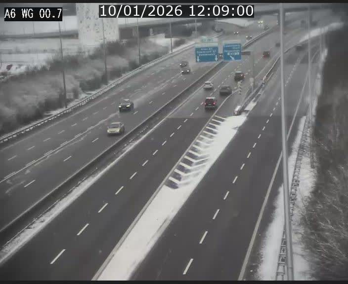 Traffic live webcam Luxembourg Croix de Cessange - A6 - BK 0.7 - direction A3 France